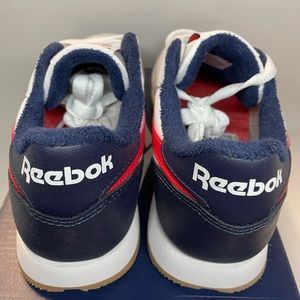Reebok Mens Classic Leather Sneaker 